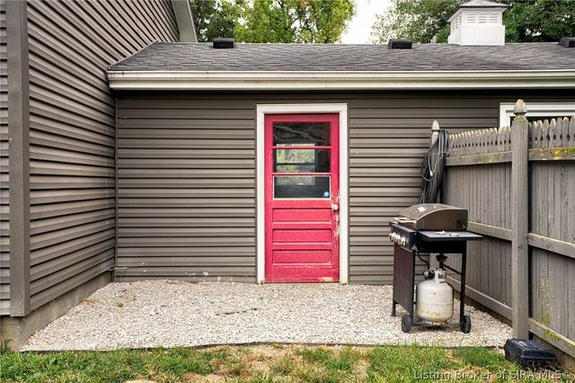 1664 Long Meadow Drive, New Albany, IN 47150