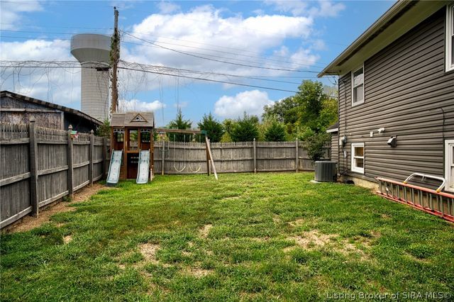 1664 Long Meadow Drive, New Albany, IN 47150