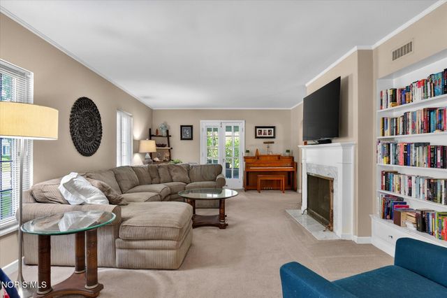 3405 Pelham Road, Ottawa Hills, OH 43606