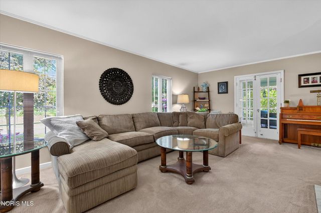 3405 Pelham Road, Ottawa Hills, OH 43606