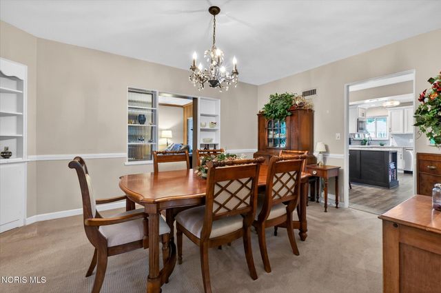 3405 Pelham Road, Ottawa Hills, OH 43606