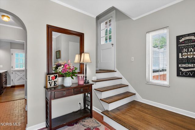 3405 Pelham Road, Ottawa Hills, OH 43606