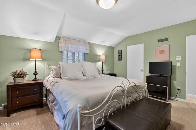 3405 Pelham Road, Ottawa Hills, OH 43606
