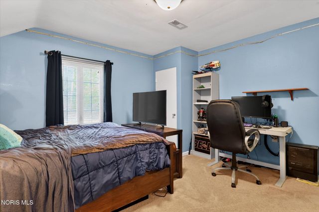 3405 Pelham Road, Ottawa Hills, OH 43606