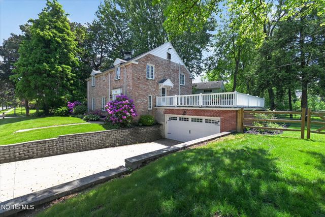 3405 Pelham Road, Ottawa Hills, OH 43606