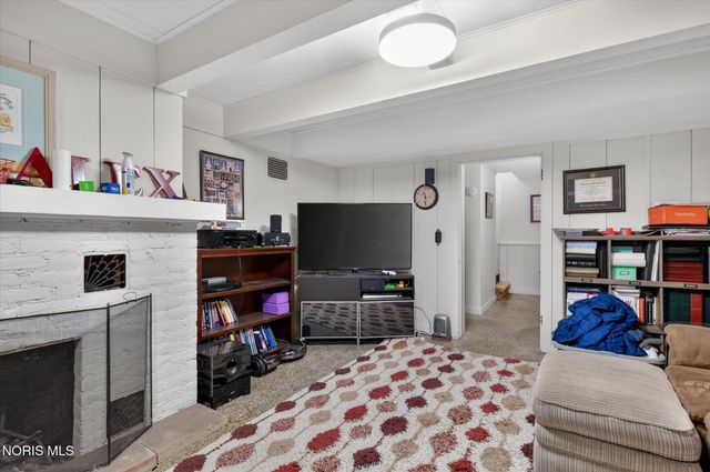 3405 Pelham Road, Ottawa Hills, OH 43606