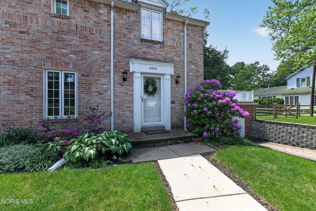 3405 Pelham Road, Ottawa Hills, OH 43606
