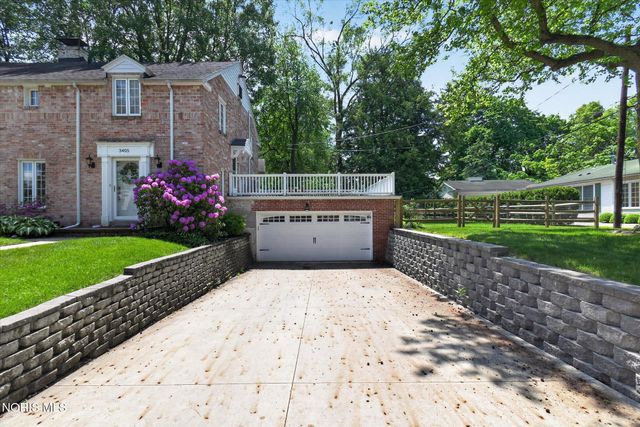 3405 Pelham Road, Ottawa Hills, OH 43606