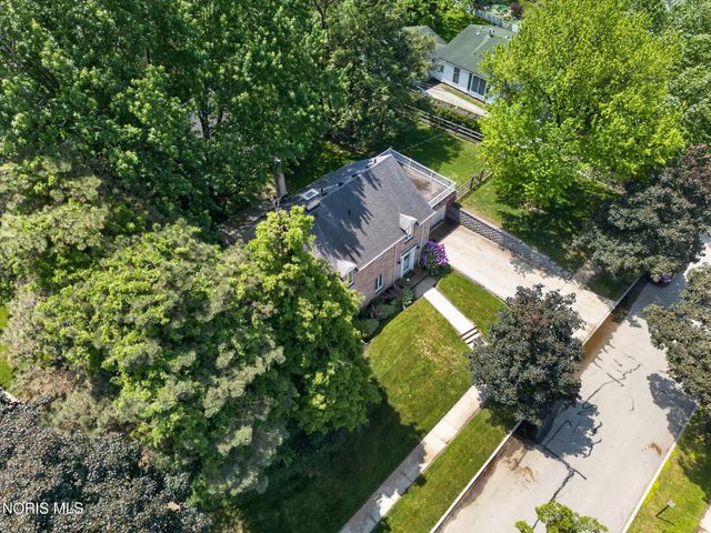 3405 Pelham Road, Ottawa Hills, OH 43606