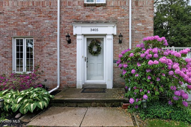 3405 Pelham Road, Ottawa Hills, OH 43606