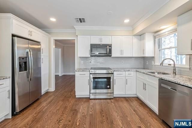 37 1-2 SMITH Street, Waldwick, NJ 07463