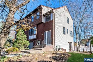 37 1-2 SMITH Street, Waldwick, NJ 07463