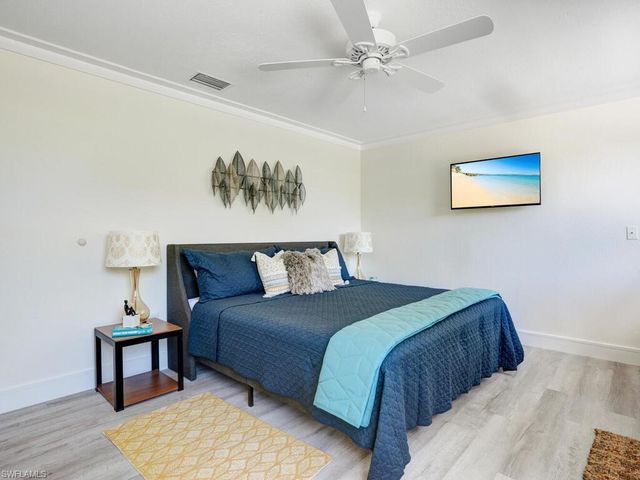 1279 10th AVE N, Naples, FL 34102