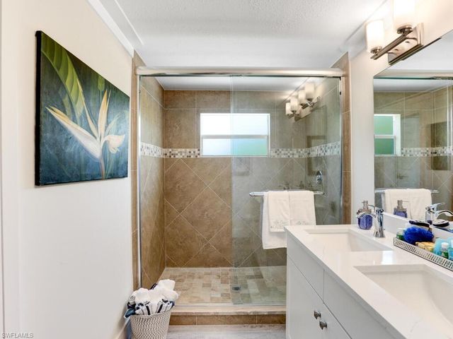 1279 10th AVE N, Naples, FL 34102