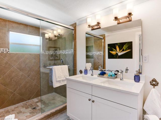 1279 10th AVE N, Naples, FL 34102