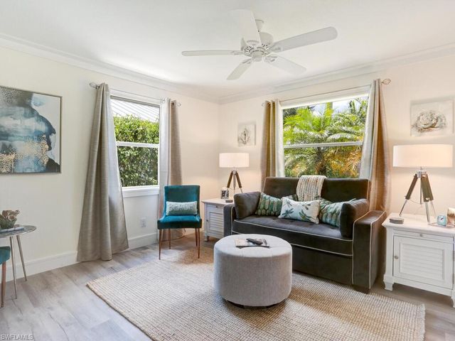 1279 10th AVE N, Naples, FL 34102