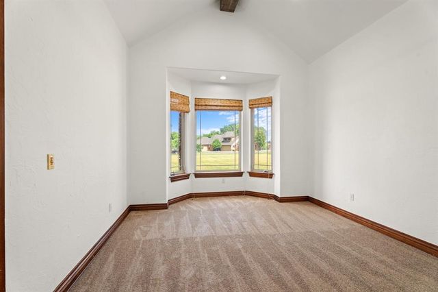 1109 N Edinburrough Way, Mustang, OK 73064