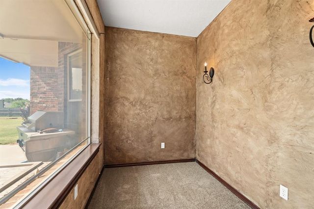 1109 N Edinburrough Way, Mustang, OK 73064