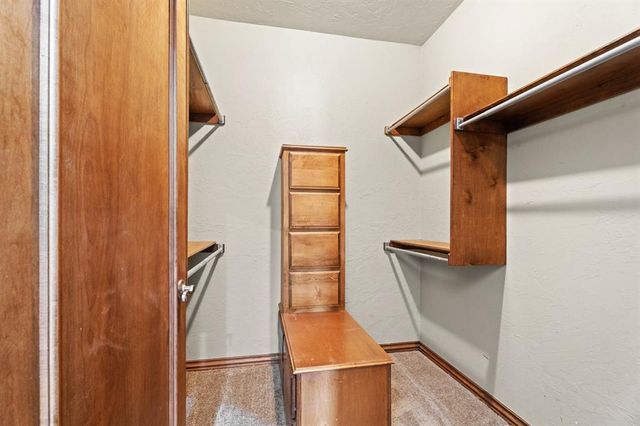 1109 N Edinburrough Way, Mustang, OK 73064