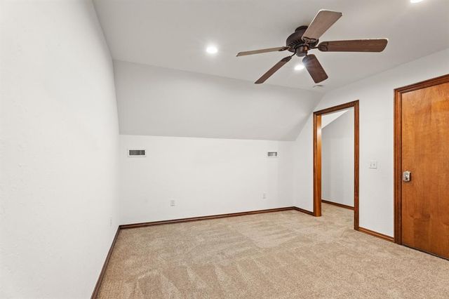 1109 N Edinburrough Way, Mustang, OK 73064