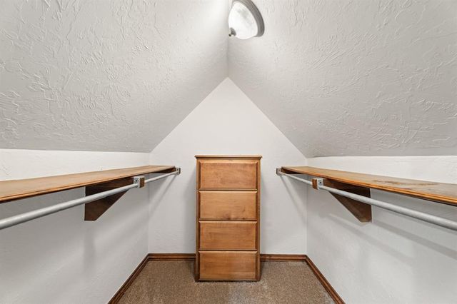 1109 N Edinburrough Way, Mustang, OK 73064