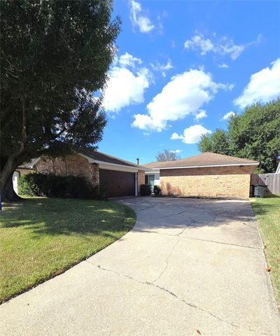 9807 Rocky Hollow Road, La Porte, TX 77571