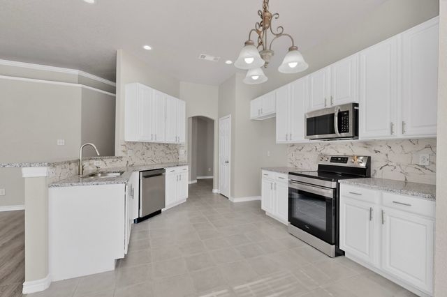 612 Mooney Drive, Saginaw, TX 76179
