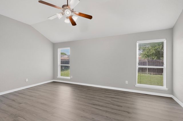 612 Mooney Drive, Saginaw, TX 76179