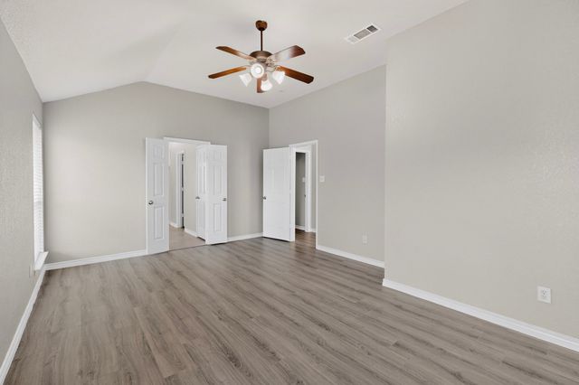 612 Mooney Drive, Saginaw, TX 76179