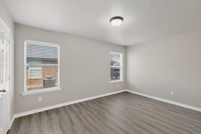612 Mooney Drive, Saginaw, TX 76179