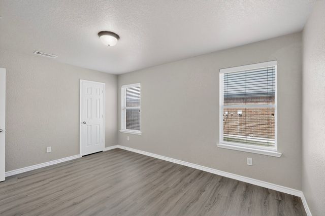 612 Mooney Drive, Saginaw, TX 76179