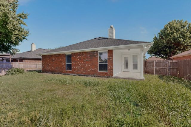 612 Mooney Drive, Saginaw, TX 76179