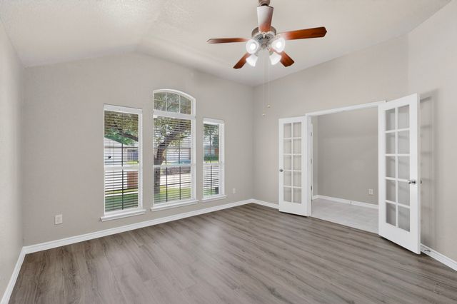 612 Mooney Drive, Saginaw, TX 76179