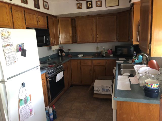 1211 Corvadura Street, Graham, TX 76450
