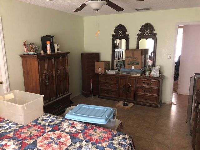 1211 Corvadura Street, Graham, TX 76450