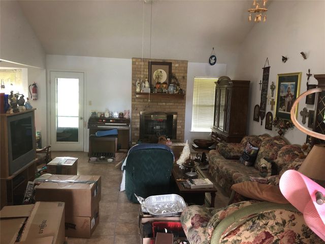 1211 Corvadura Street, Graham, TX 76450