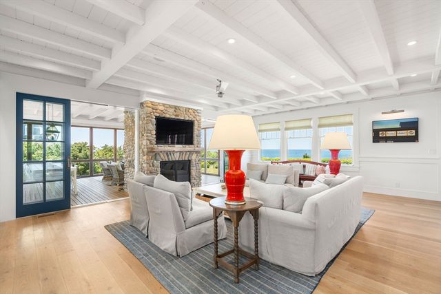 150 East Chop Dr, Oak Bluffs, MA 02557