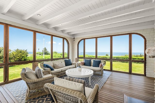 150 East Chop Dr, Oak Bluffs, MA 02557