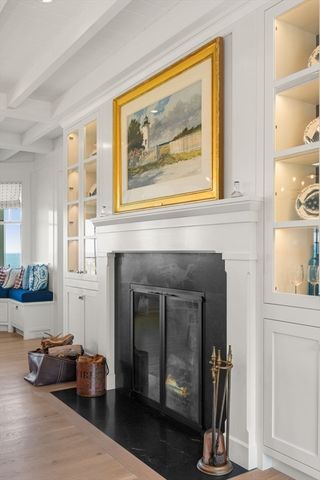 150 East Chop Dr, Oak Bluffs, MA 02557