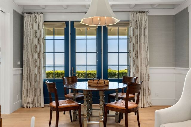 150 East Chop Dr, Oak Bluffs, MA 02557