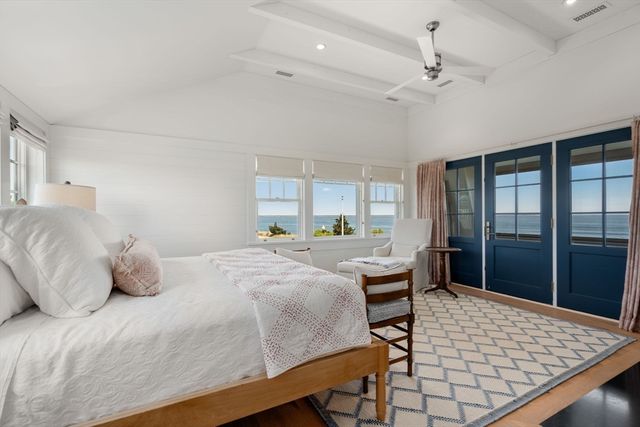 150 East Chop Dr, Oak Bluffs, MA 02557