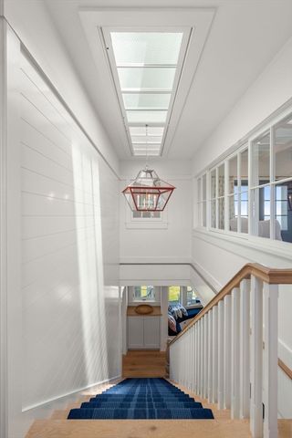 150 East Chop Dr, Oak Bluffs, MA 02557