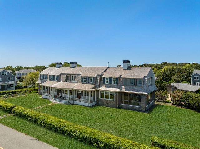 150 East Chop Dr, Oak Bluffs, MA 02557