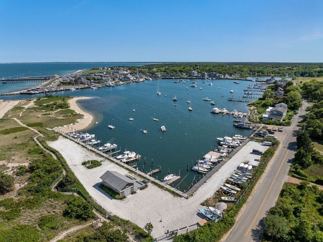 150 East Chop Dr, Oak Bluffs, MA 02557