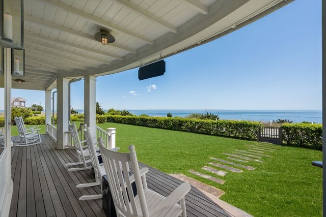 150 East Chop Dr, Oak Bluffs, MA 02557