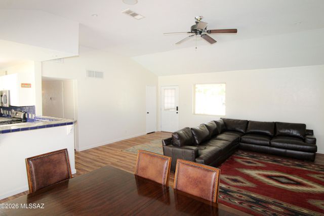 1715 S Bristol Avenue, Tucson, AZ 85713