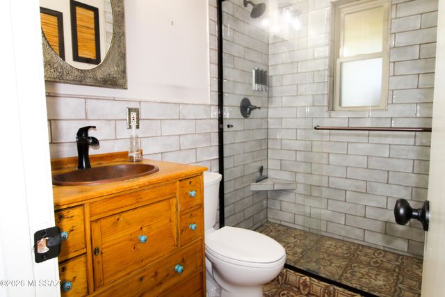 1715 S Bristol Avenue, Tucson, AZ 85713