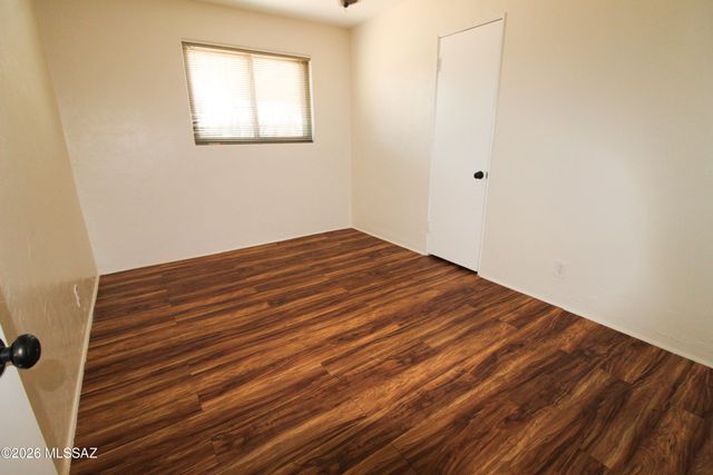 1715 S Bristol Avenue, Tucson, AZ 85713