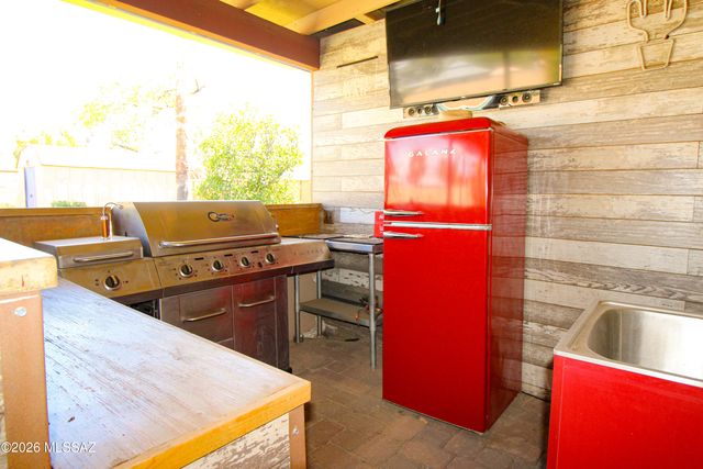 1715 S Bristol Avenue, Tucson, AZ 85713