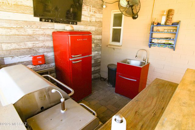 1715 S Bristol Avenue, Tucson, AZ 85713